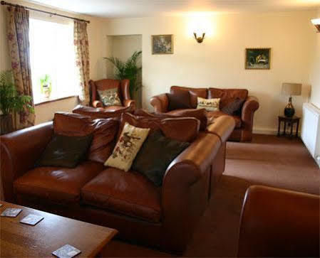 Windy Harbour Restaurant & B&B Glossop Buitenkant foto